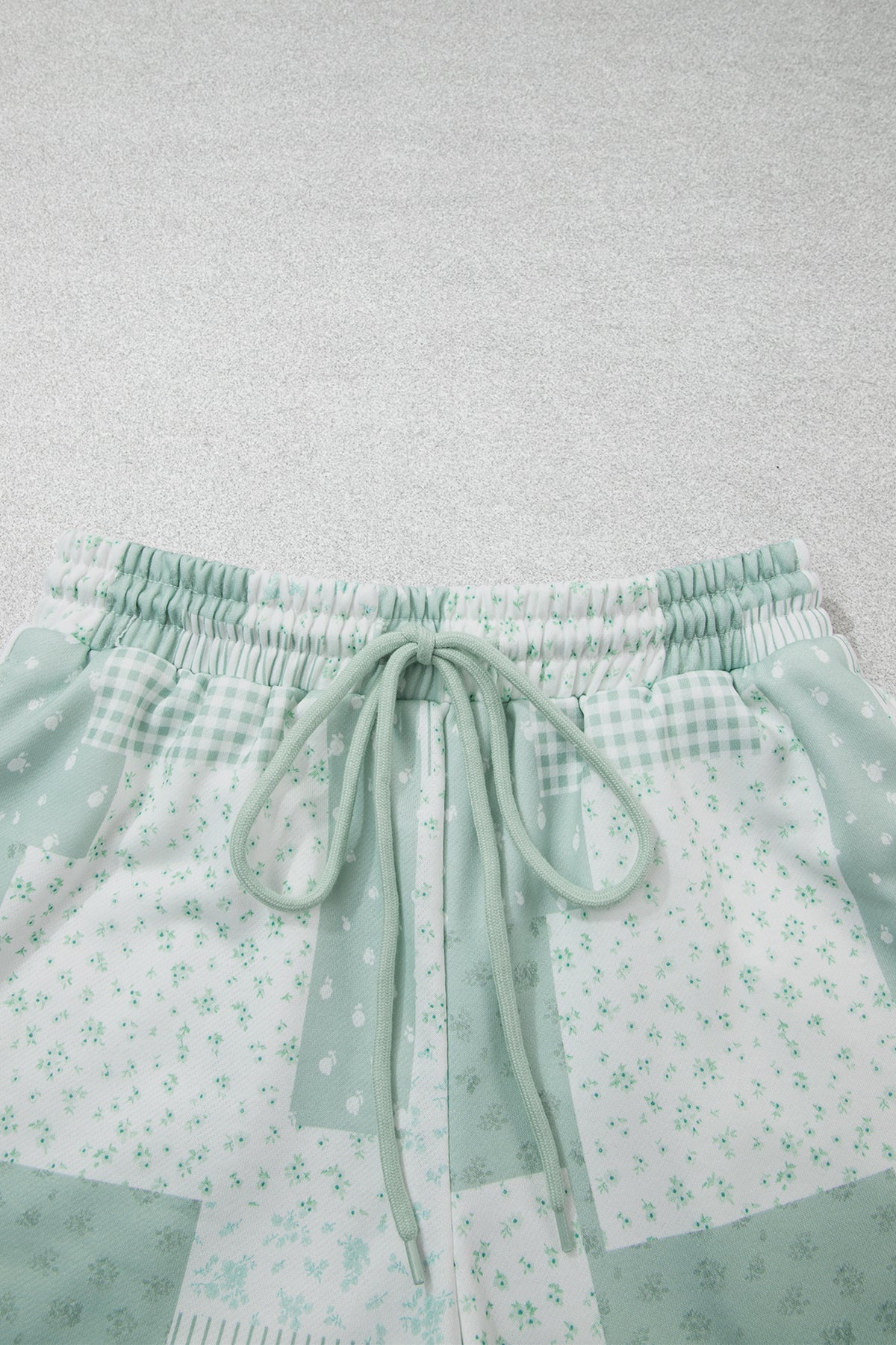 Sky Blue Patchwork Floral Print Drop Shoulder Baggy Pullover Drawstring Shorts Set